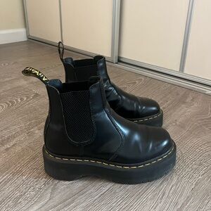 Dr. Martens 2976 Smooth Leather Platform Chelsea Boots